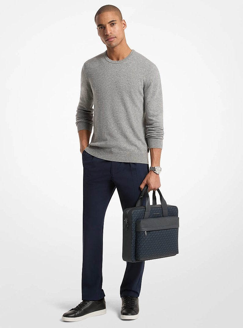 Pasta Michael Kors Pacey Medium Signature Logo Pocket Briefcase, Lona com Logo Signature, cor Admiral/Azul Claro, detalhe do material | Original Exports