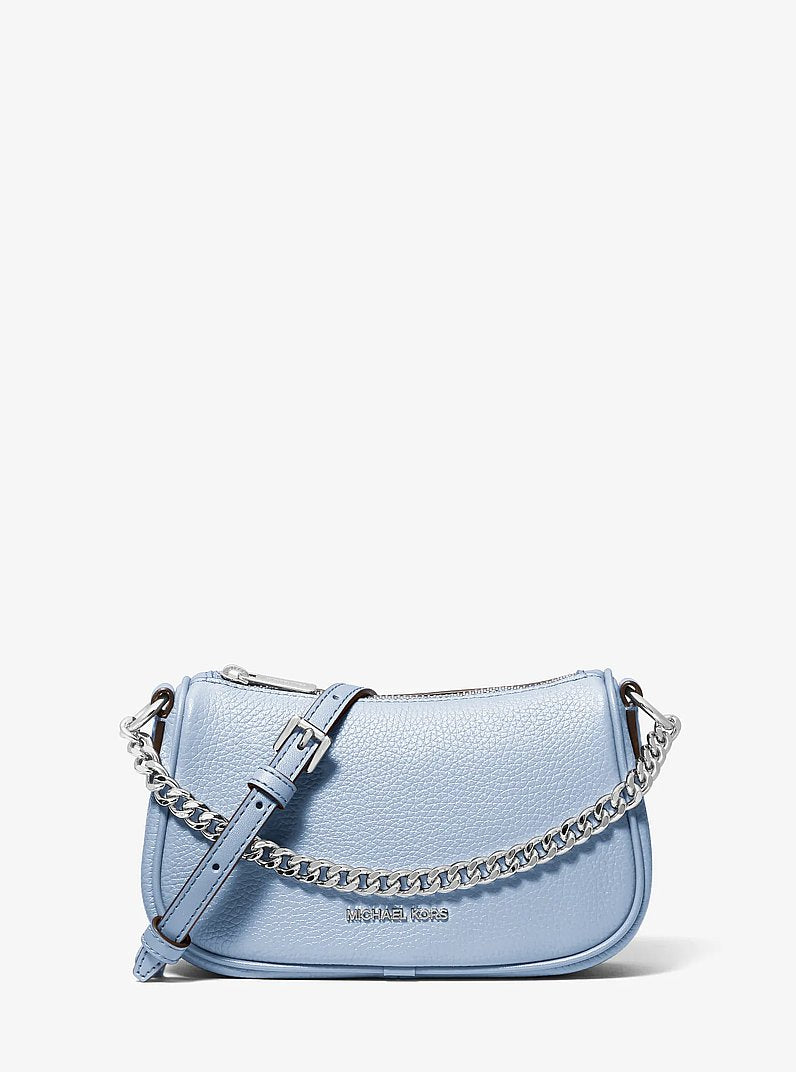 Michael Kors Carmela Small Pebbled Leather Crossbody Bag en Pale Ocean — vista frontal | Original Export
