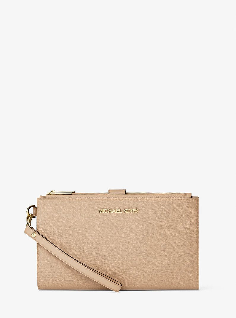 Carteira de Pulso para Celular Michael Kors Jet Set Large Leather Smartphone Wristlet Wallet, Couro Saffiano, cor Camel, vista frontal | Original Exports