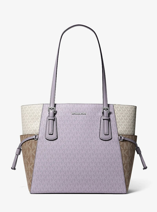 Michael Kors Voyager Large Color-Block Signature Logo Tote Bag en Lilac — vista frontal | Original Export