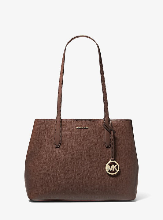 Michael Kors Avalon Medium Pebbled Leather Tote Bag en Nutmeg — vista frontal | Original Export