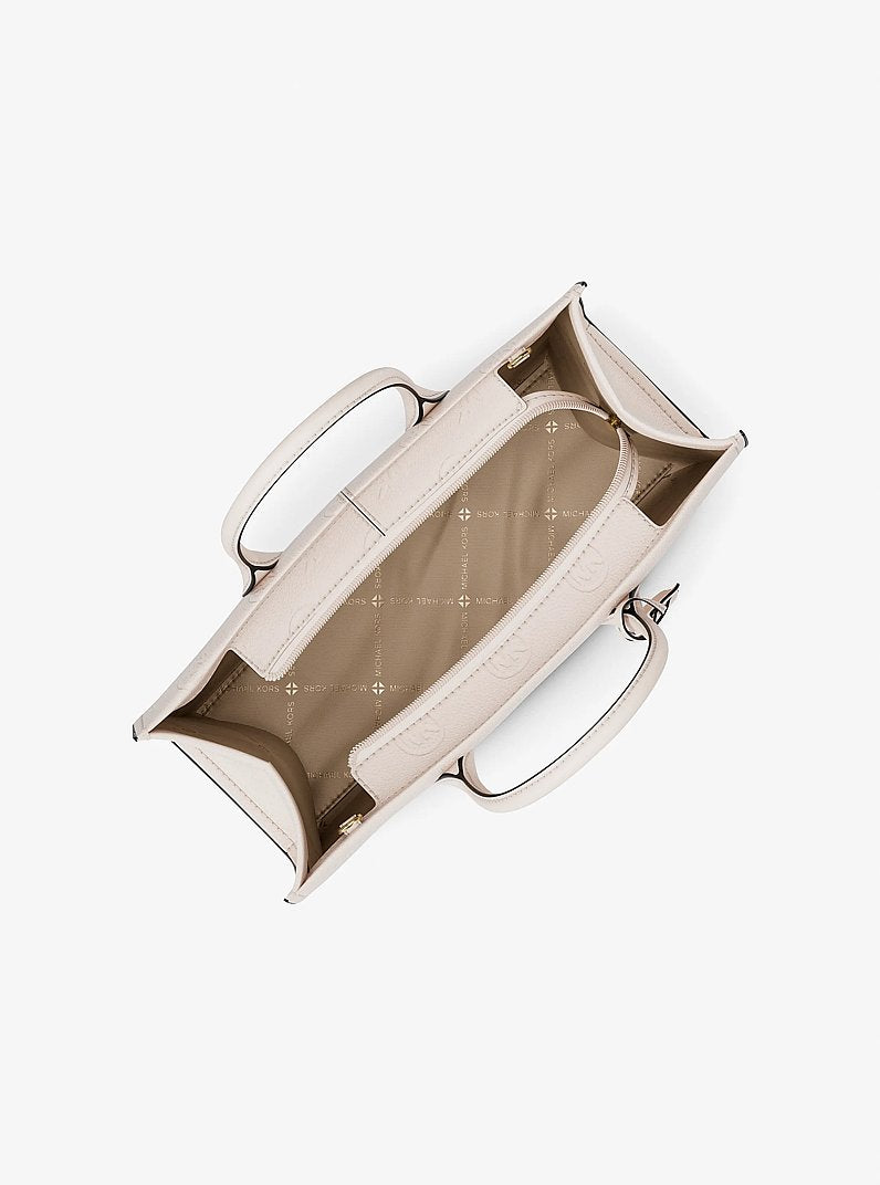 Bolsa Michael Kors Mirella Medium Logo Debossed Satchel, Couro Vegano, cor Creme Claro, vista lateral | Original Exports