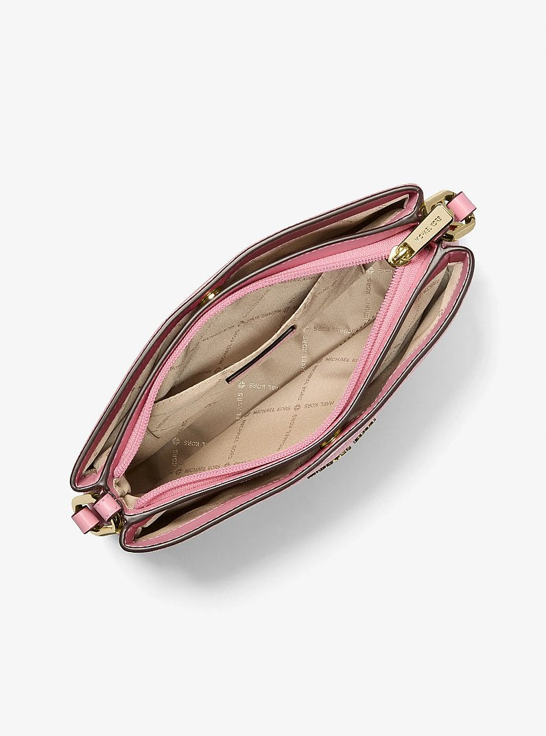 Nécessaire Michael Kors Trisha Pebbled Leather Crossbody Bag With Pouch, Couro Pebbled, cor Carnation (Rosa Cravo), vista lateral | Original Exports