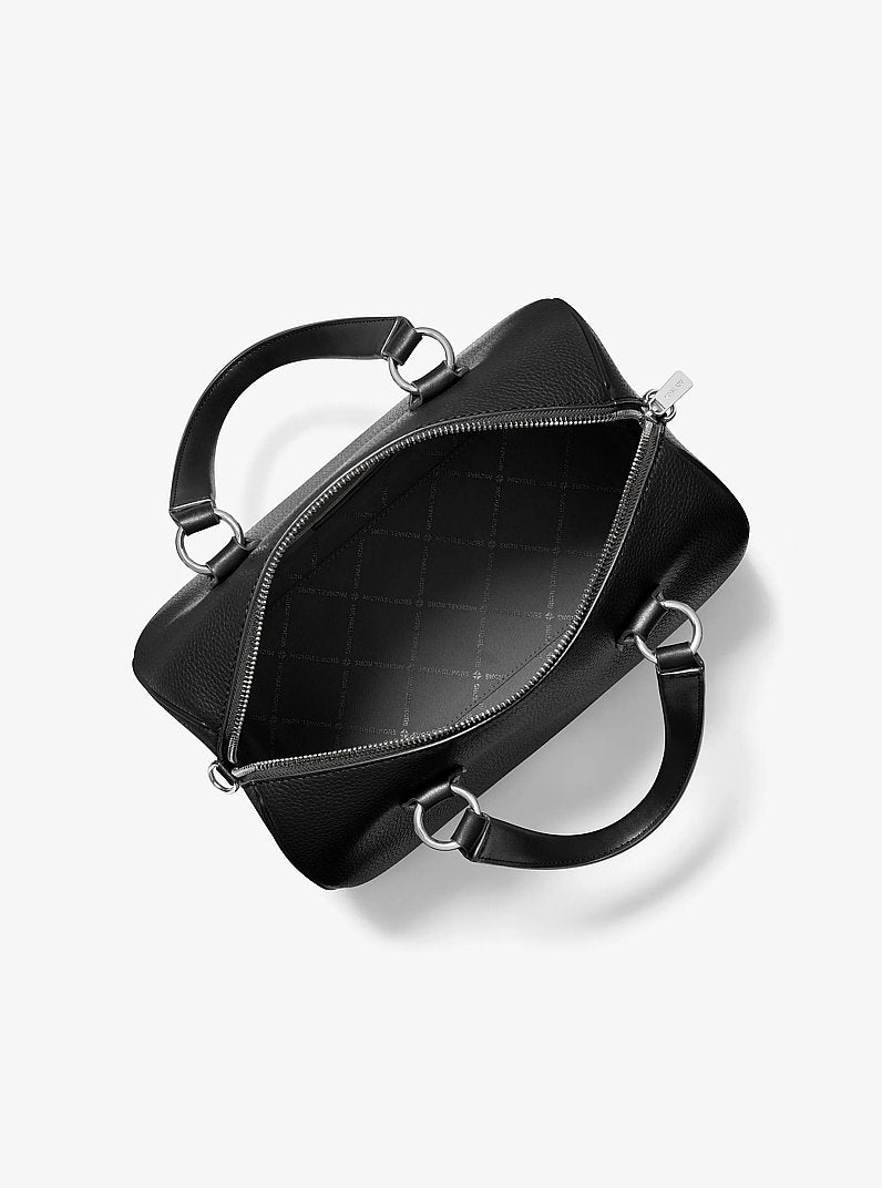 Bolsa Michael Kors Grayson Medium Pebbled Leather Duffel Crossbody Bag, Couro Pebbled, cor Preto, vista lateral | Original Exports