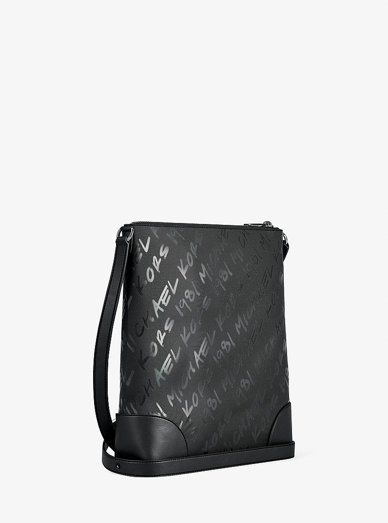 Michael Kors Prescott Small Logo Printed Nylon Crossbody Bag en Black — vista trasera | Original Export