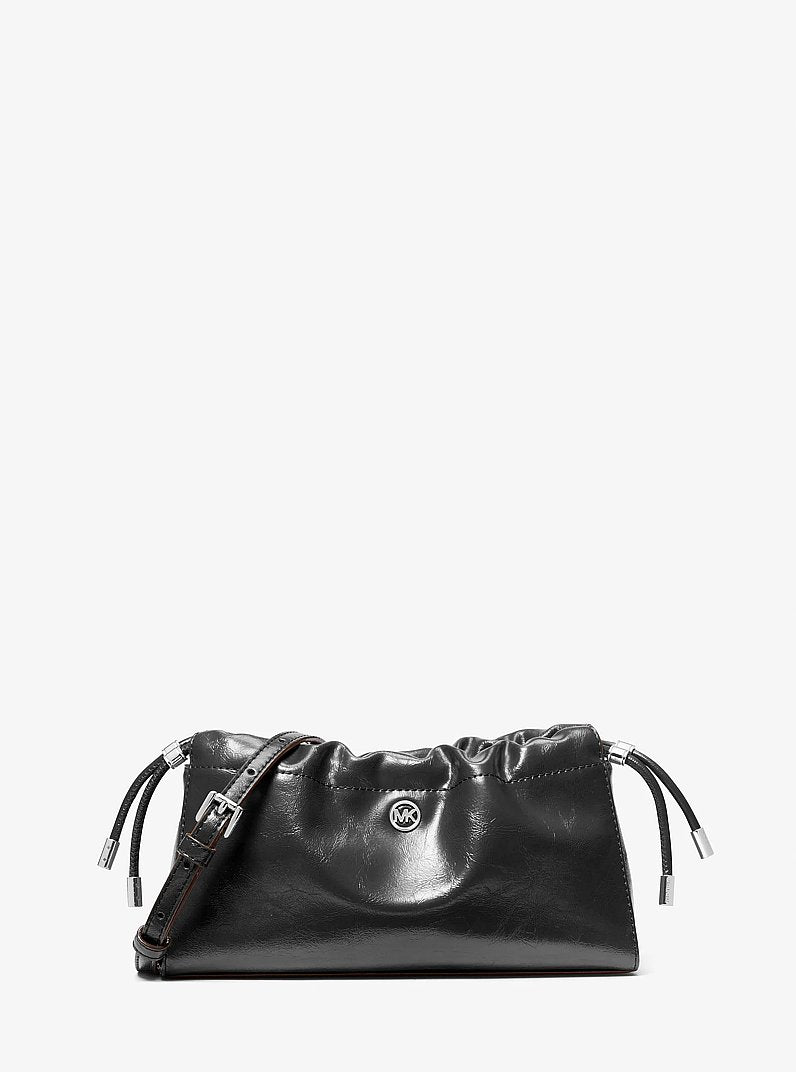 Michael Kors Matilda Small Cinched Crossbody Bag en Black — vista frontal | Original Export