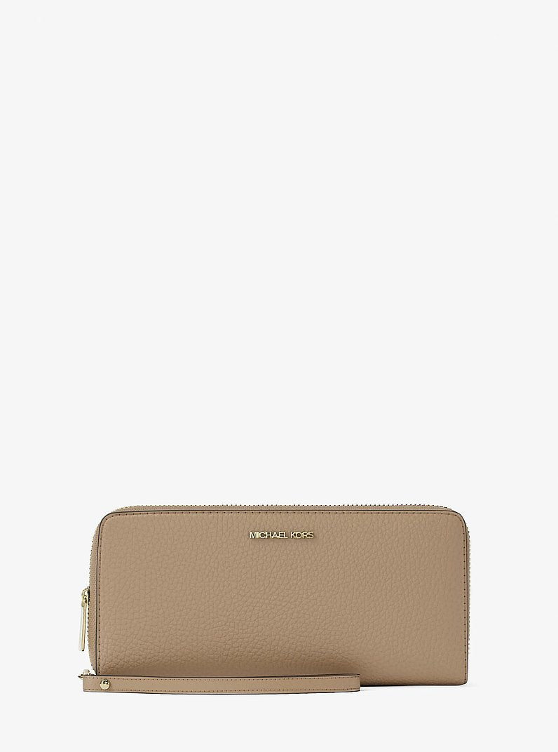 Carteira de Pulso Michael Kors Jet Set Travel Large Pebbled Leather Wristlet, Couro Pebbled, cor Camel, vista frontal | Original Exports