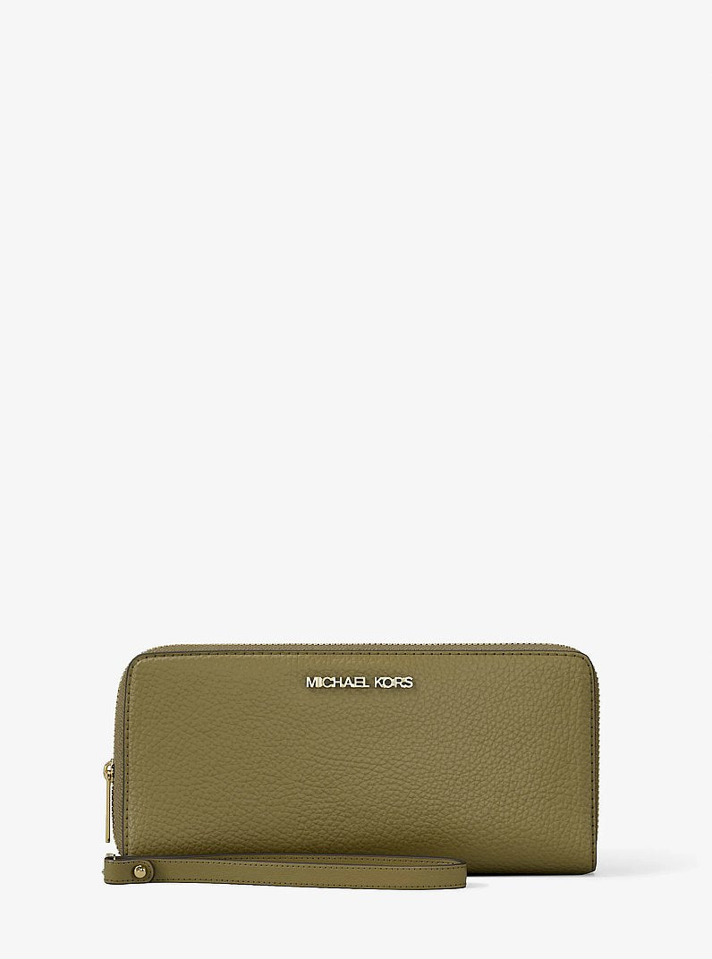 Carteira de Pulso Michael Kors Jet Set Travel Large Pebbled Leather Wristlet, Couro Pebbled, cor Oregano (Verde Musgo), vista frontal | Original Exports
