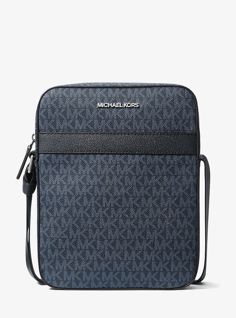 Bolsa Michael Kors Cooper Signature Logo Flight Bag, Lona com Logo Signature, cor Admiral/Azul Claro, vista frontal | Original Exports