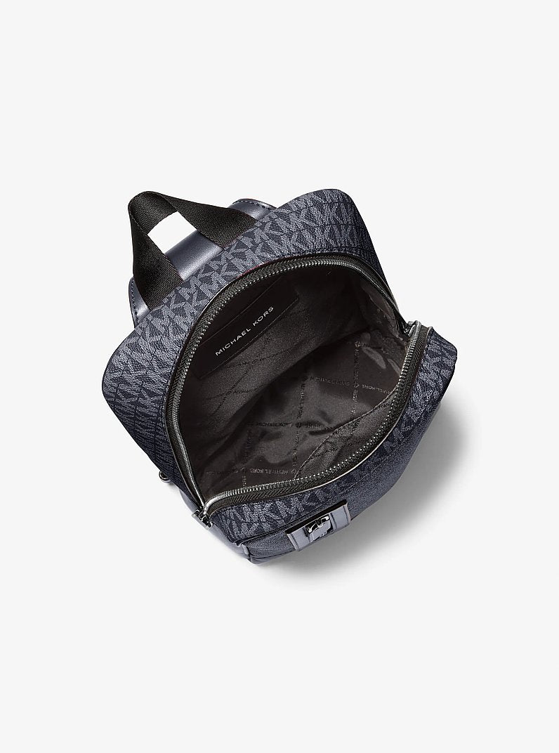 Bolsa Michael Kors Cooper Signature Logo Sling Pack, Lona com Logo Signature, cor Admiral/Azul Claro, vista lateral | Original Exports