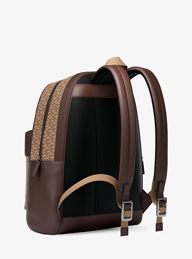 Mochila Michael Kors Pacey Medium Signature Logo Backpack, Lona com Logo Signature, cor Camel, vista adicional 5 | Original Exports