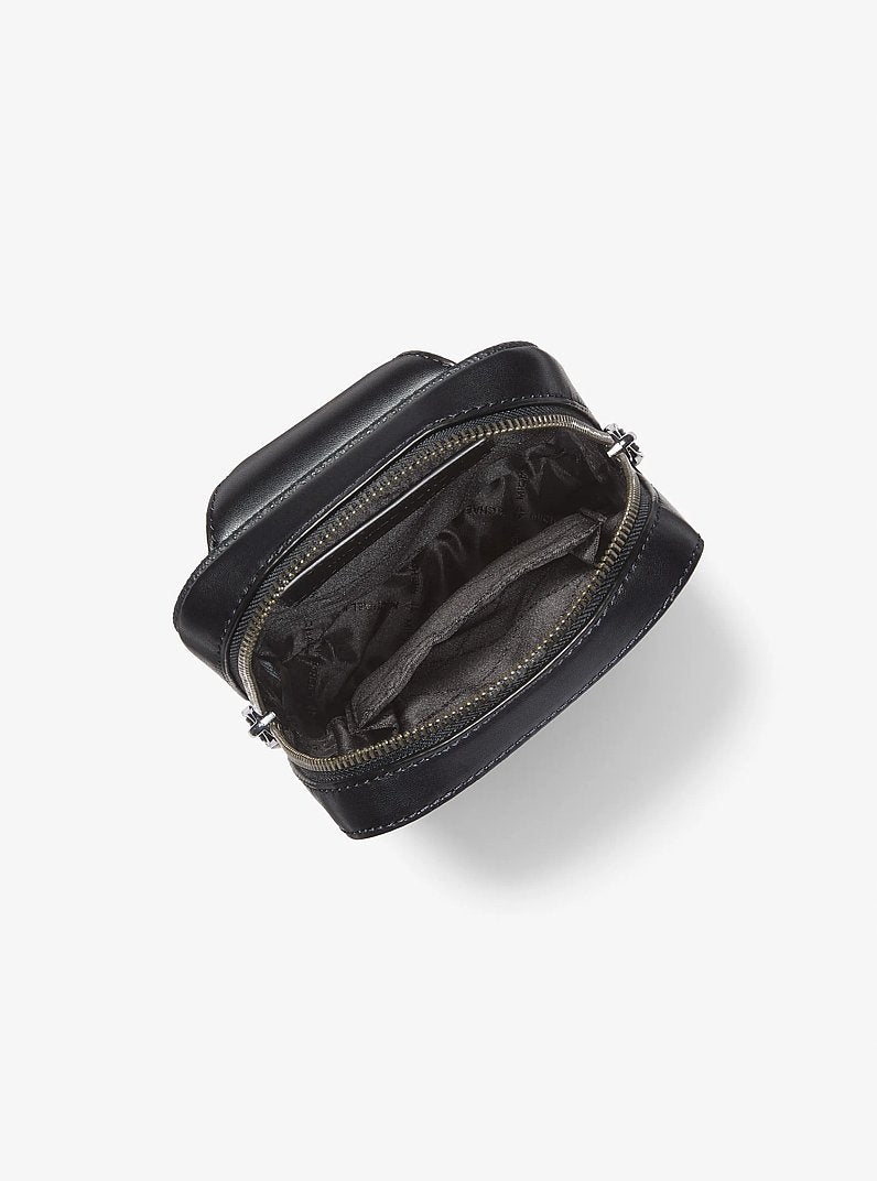 Bolsa Michael Kors Cooper Medium Signature Logo Sling Pack, Lona com Logo Signature, cor Admiral/Azul Claro, detalhe do material | Original Exports