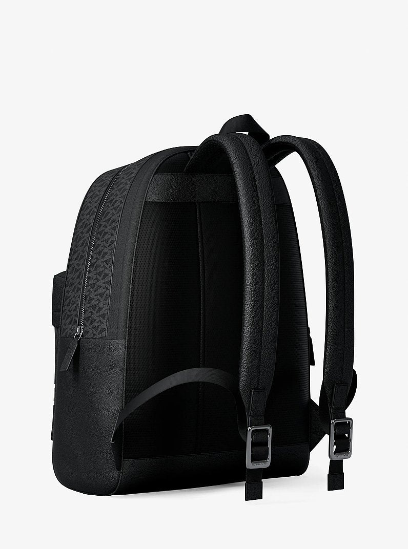 Mochila Michael Kors Pacey Embellished Striped Signature Logo Backpack, Lona com Logo Signature, cor Preto Combo, detalhe do material | Original Exports