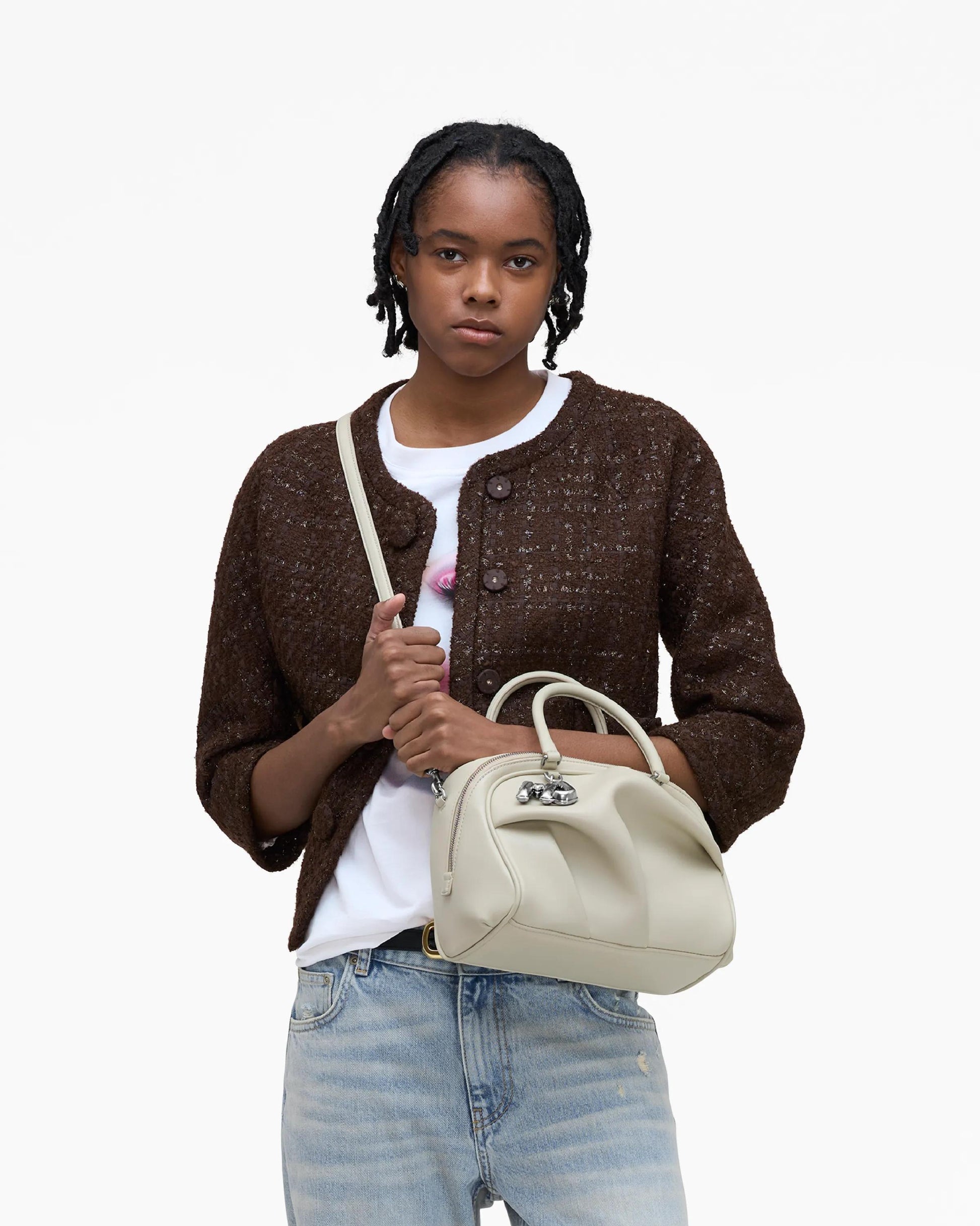 Bolsa Marc Jacobs The Small Wave, Couro de Carneiro, cor Marfim, vista lateral | Original Exports