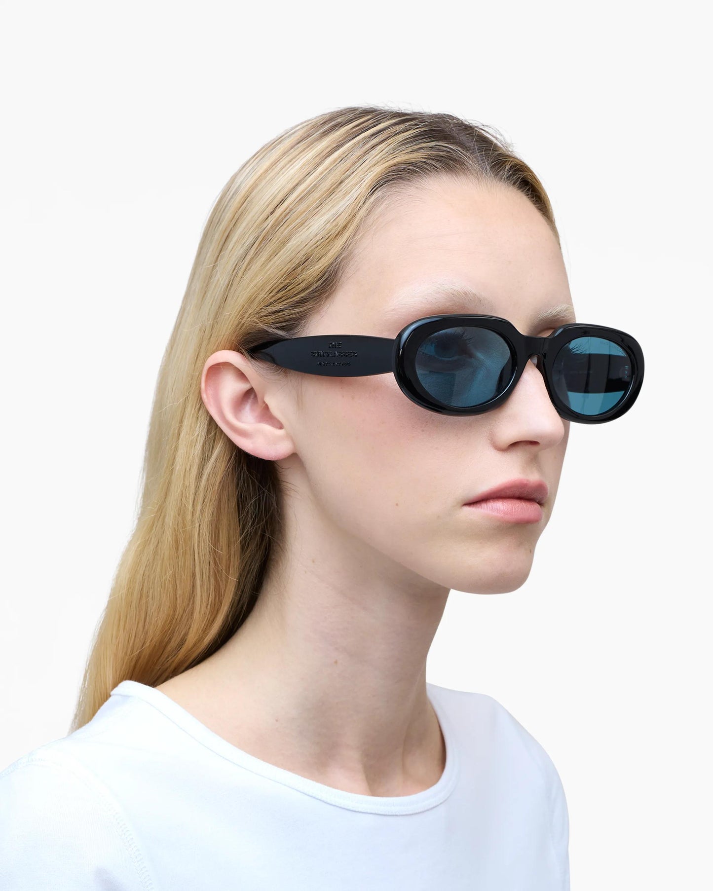 Óculos de Sol Marc Jacobs The Oval Sunglasses, Acetato, cor Preto, vista lateral | Original Exports