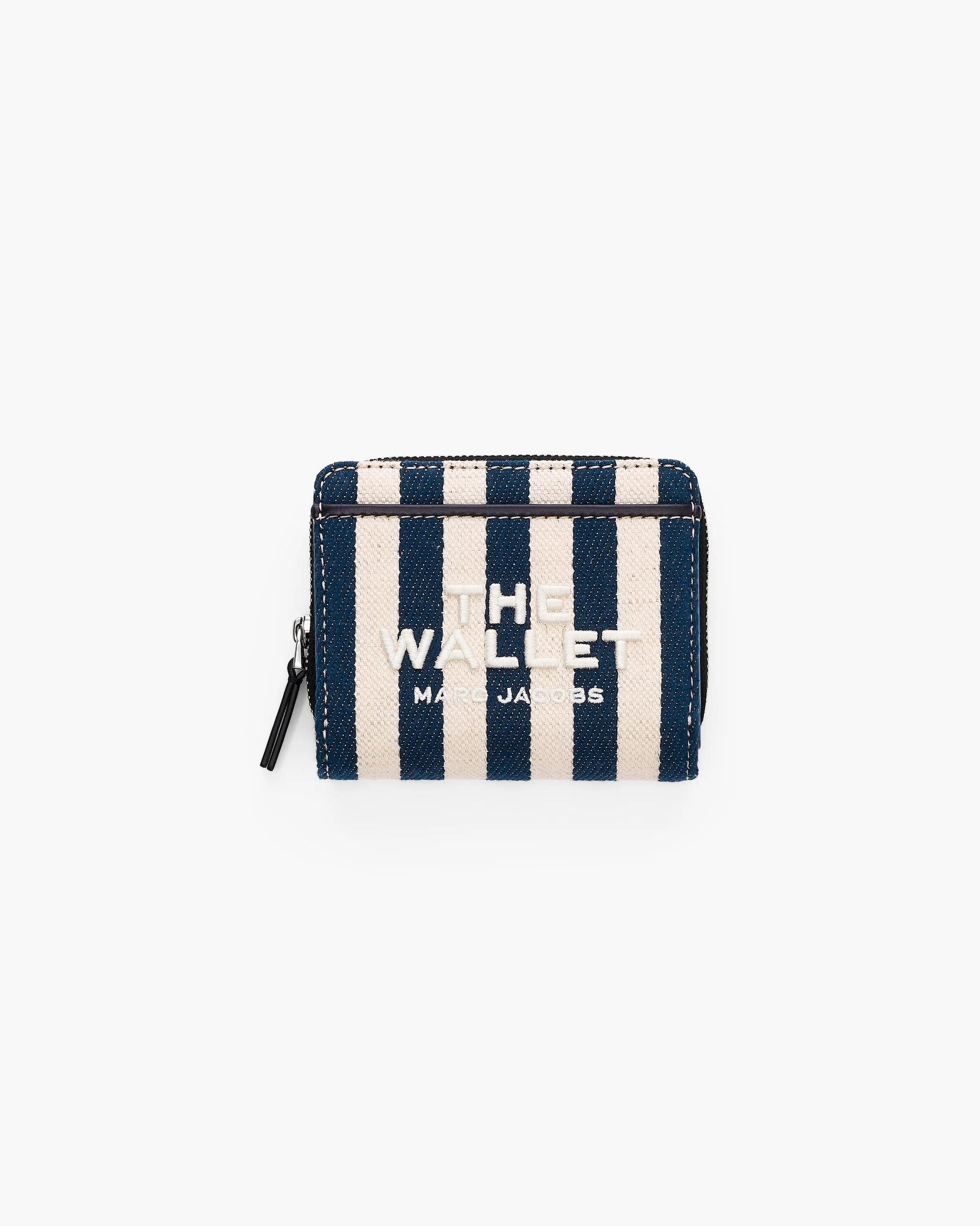 Carteira Marc Jacobs The Stripe Canvas Mini Compact Wallet, Lona Listrada, cor Azul Mar Multicolor, vista frontal | Original Exports