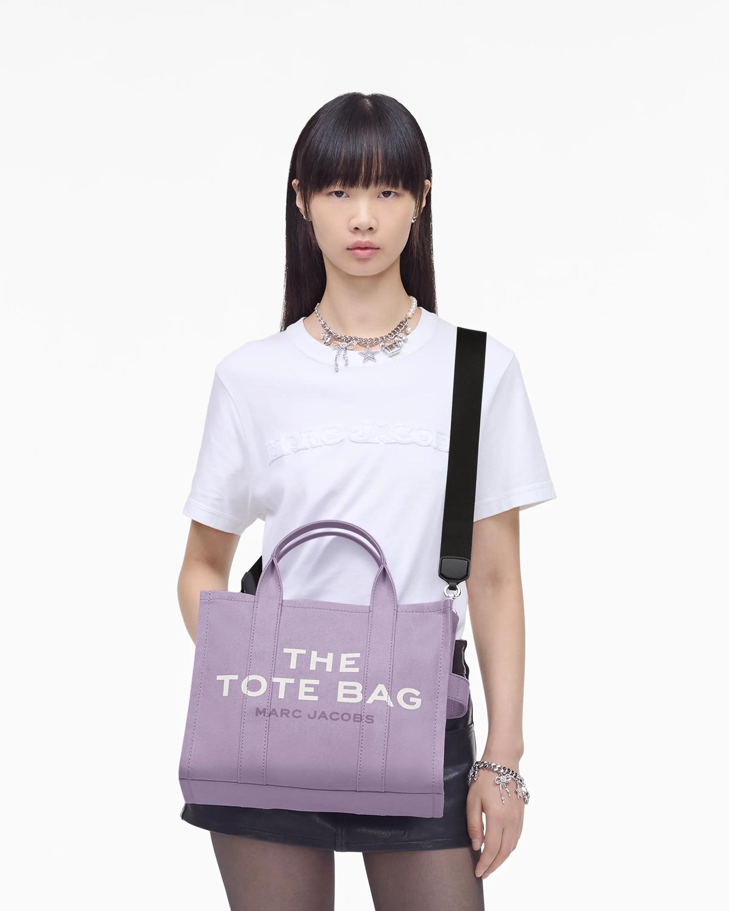 Bolsa Marc Jacobs The Canvas Medium Tote Bag, Lona de Algodão, cor Lilás, vista lateral | Original Exports