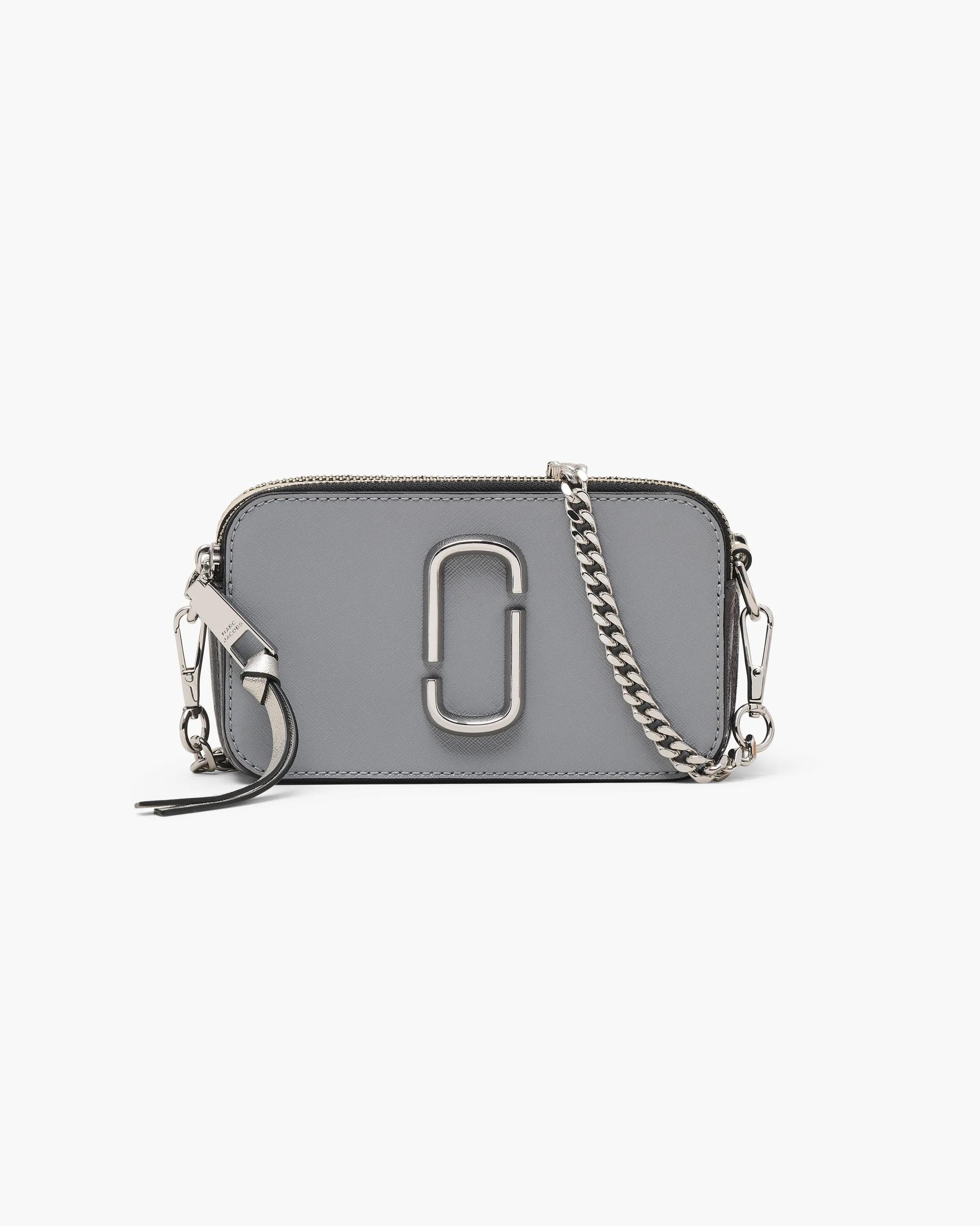 Bolsa Marc Jacobs The Colorblock Chain Snapshot, Couro Saffiano Legítimo, cor Cinza Lobo Listrado Multicolor, detalhe do material | Original Exports