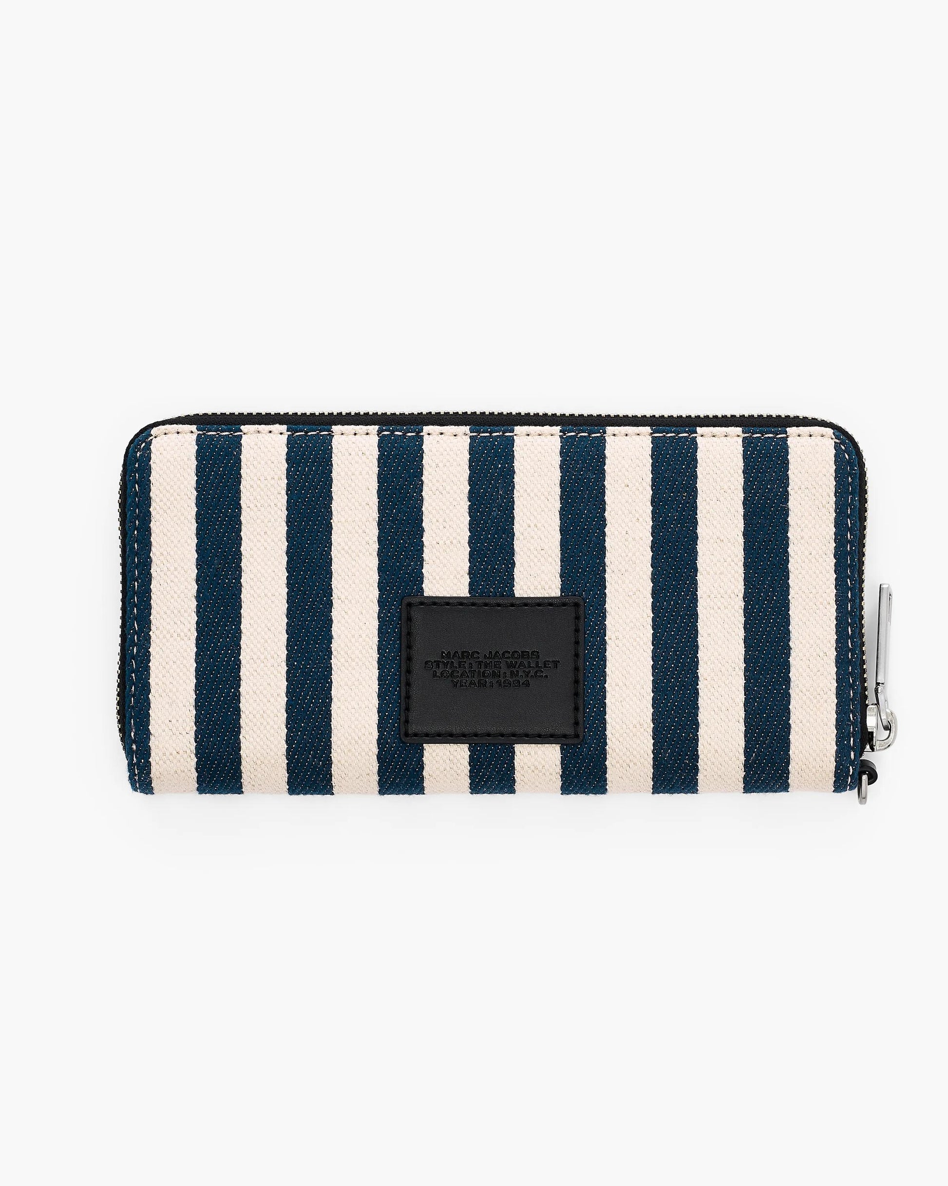 Carteira Marc Jacobs The Stripe Canvas Continental Wallet, Lona Listrada, cor Azul Mar Multicolor, detalhe do material | Original Exports