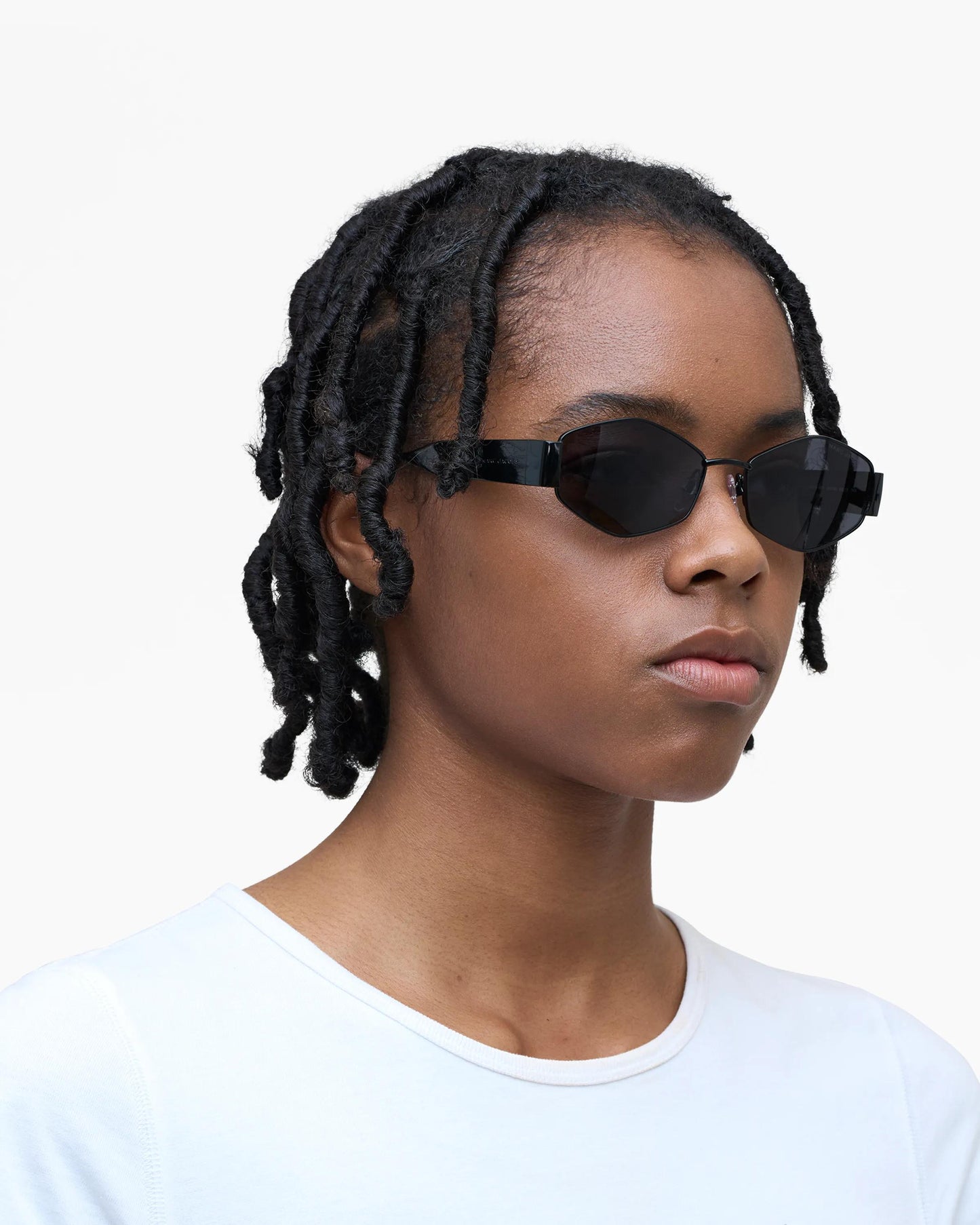 Óculos de Sol Marc Jacobs The Triangle Sunglasses, Metal, cor Preto, vista lateral | Original Exports